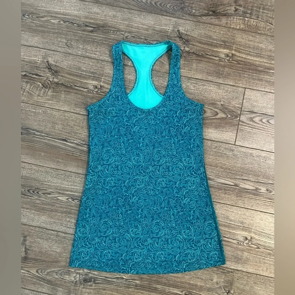 Lululemon teal blue green small tank
